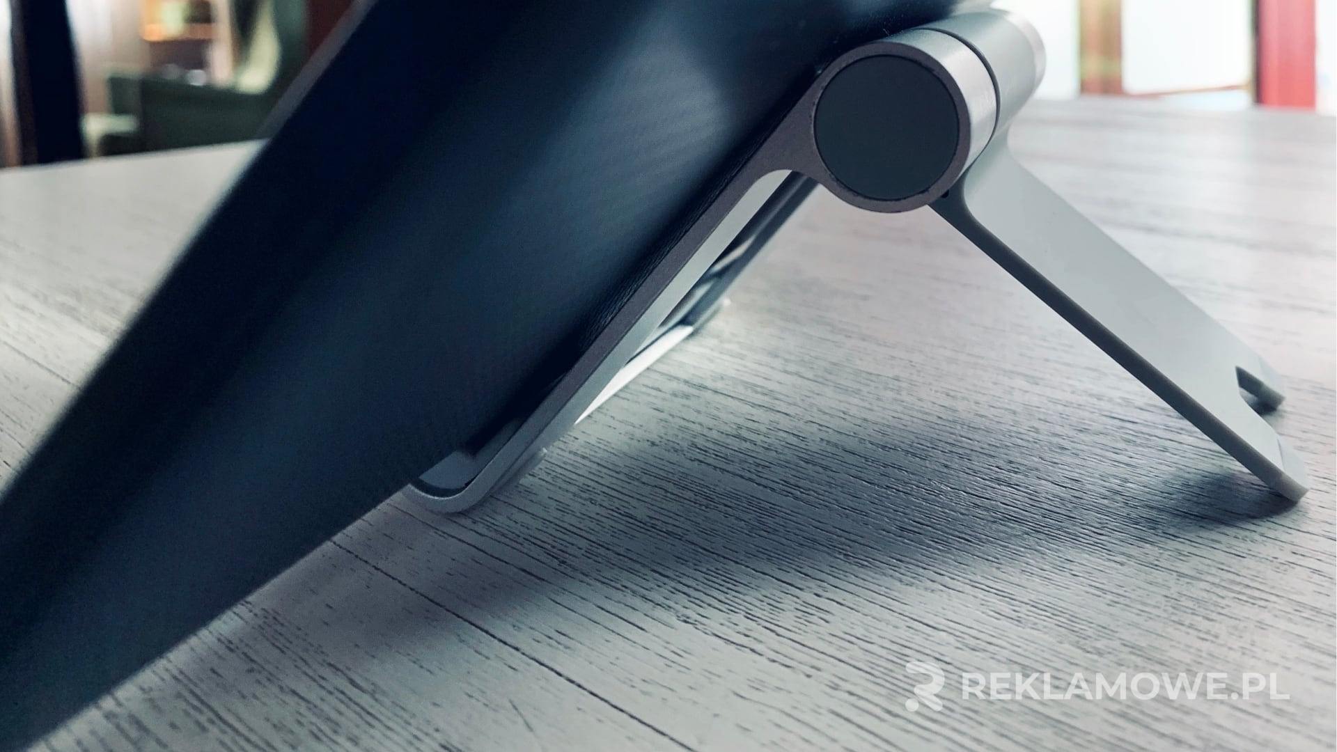 Jak pogodzić uchwyty reklamowe z zrównoważonym rozwojem Uchwyty reklamowe i zrównoważony rozwój